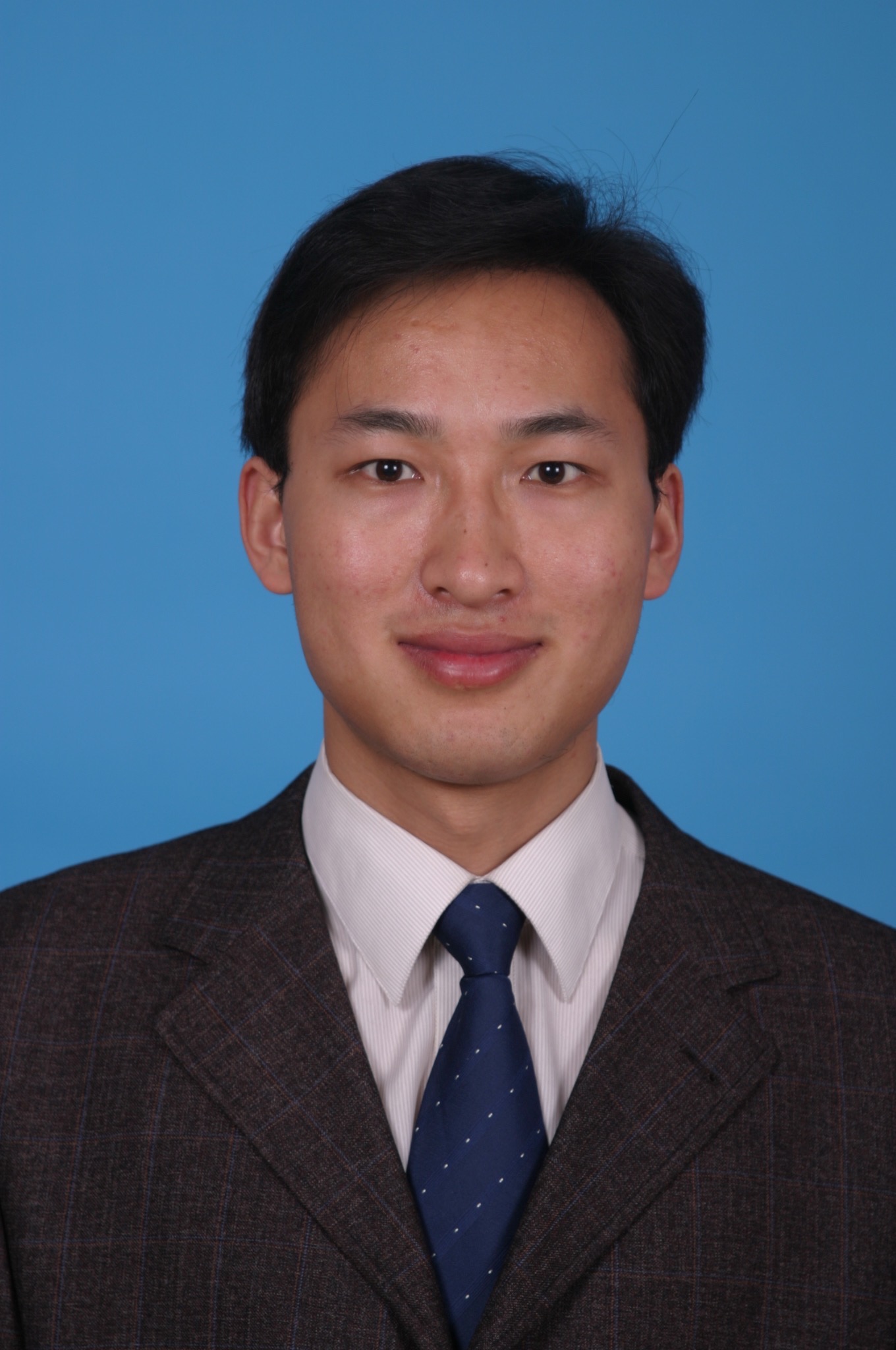  p data-id="gnbaido2o9">杨华,男,1981年11月生,陕西勉县人,北京医院