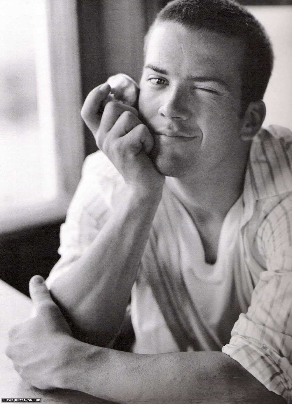  p>卢卡斯·布莱克(lucas black) i>  /i>,1982年11月29日出生于美国