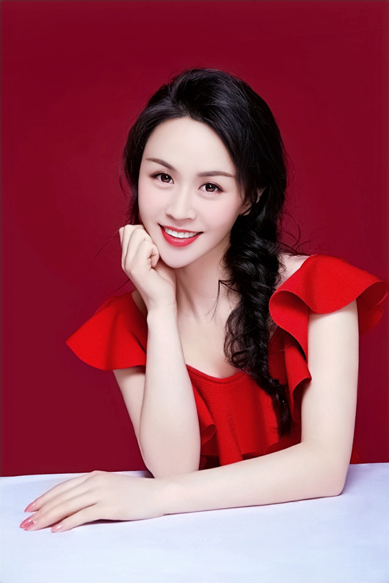  p data-id="gnwjujspf9">张馨文,中国内地女歌手,中央电视台星光大道