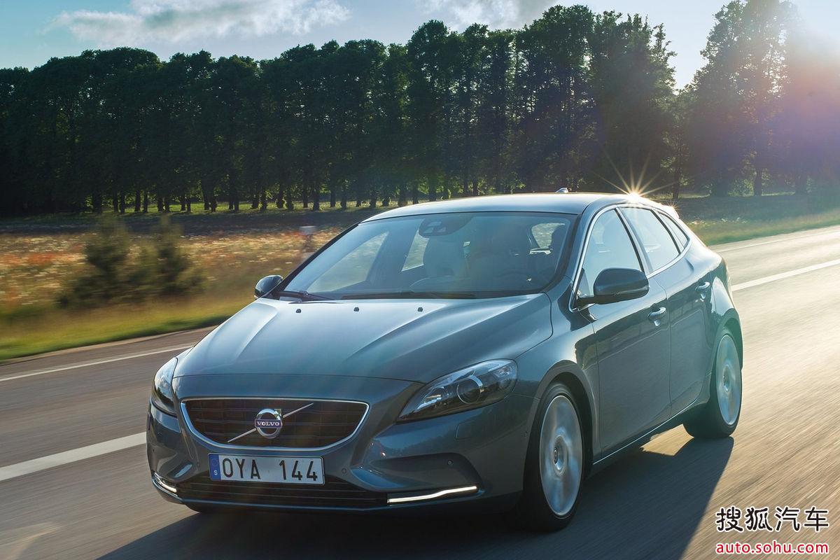  p>沃尔沃v40是 a target="_blank" href="/item/沃尔沃/156892" data