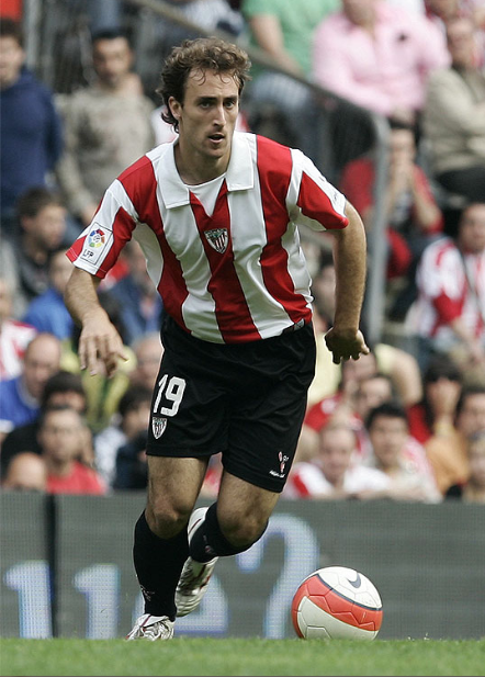  p>安德·穆里略·加西亚是一名籍职业足球运动员,场上位置是 a