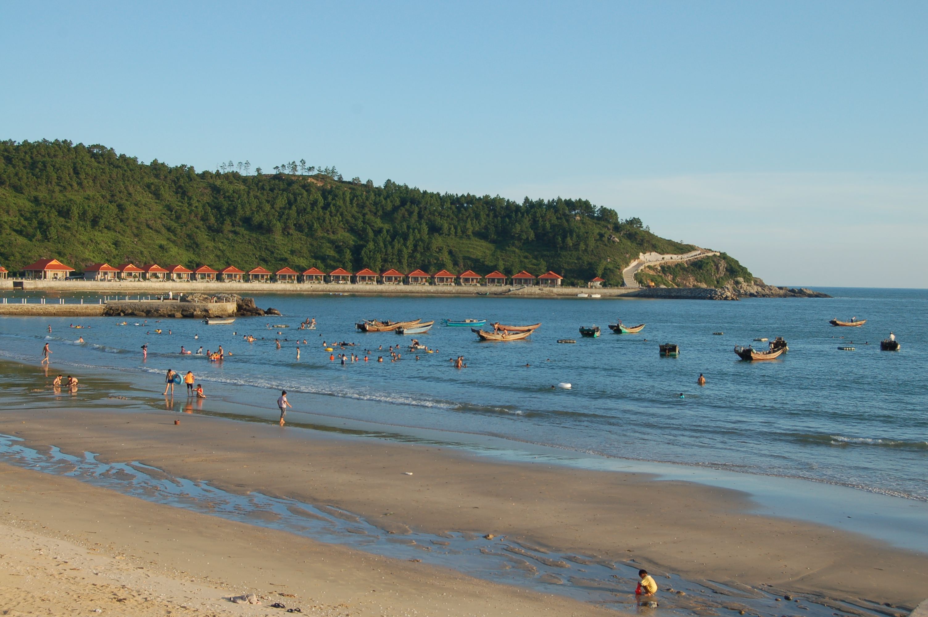  p>鲘门金丽湾位于广东省汕尾市深汕区东部,鲘门镇百安州百安半岛