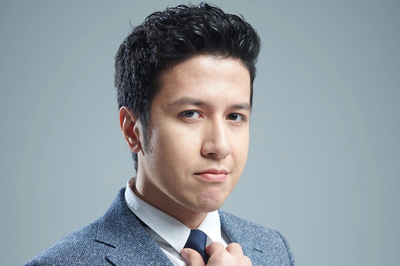  p>努尔艾力·阿不利孜(艾力),1989年3月1日出生,来自新疆乌鲁木齐,酷