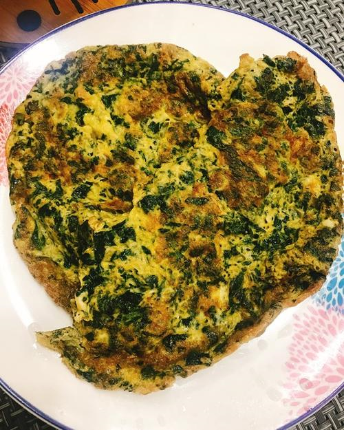  p>紫苏煎鸡蛋是以鸡蛋和紫苏叶为主要食材制成的一道美食. /p>