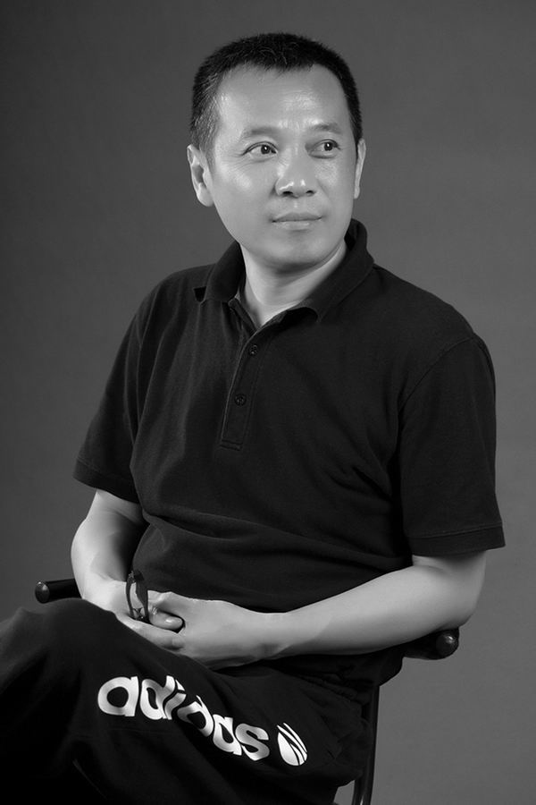 黄向东
