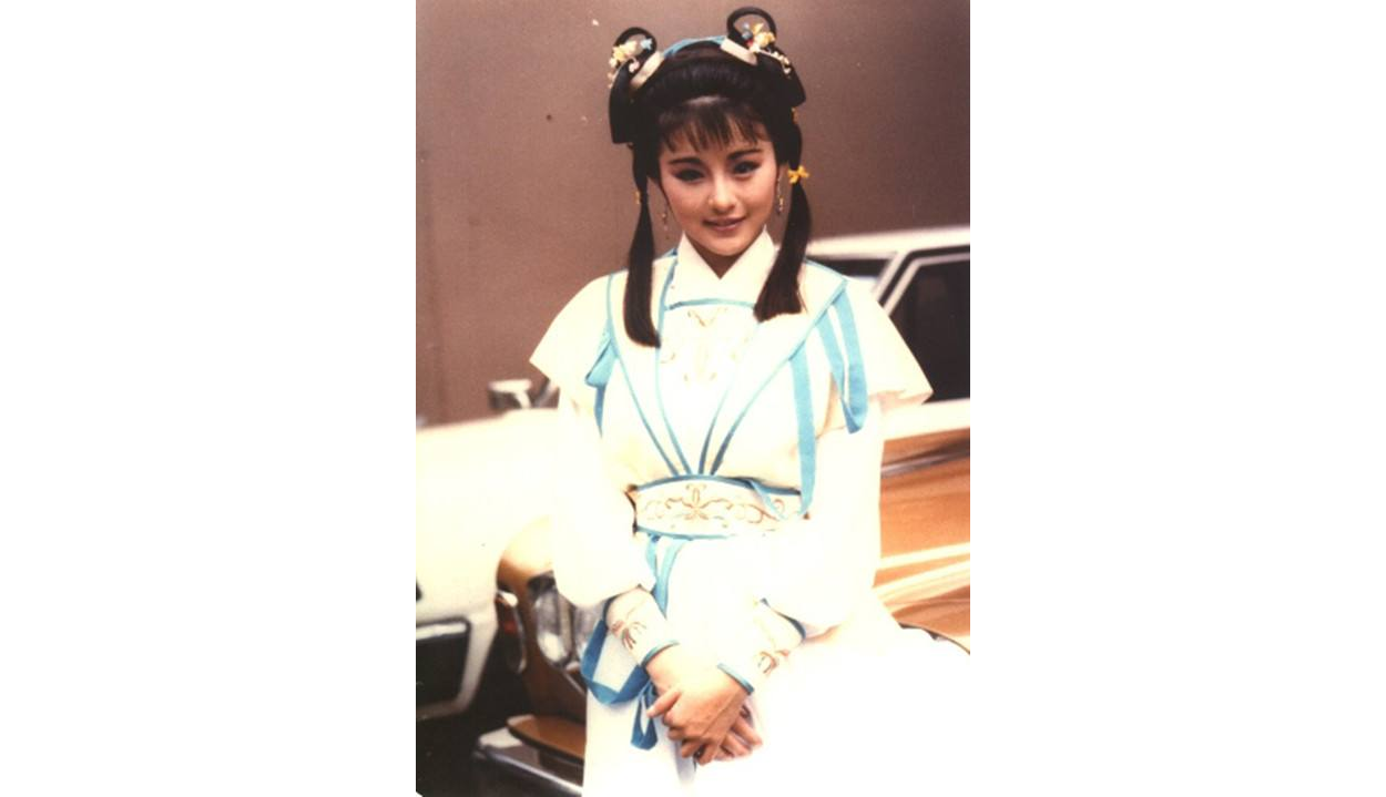 data-lemmaid="5483085">李赛凤 /a>)本为天上仙女,性格顽皮,屡次偷偷