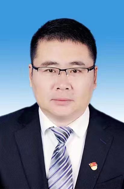  p data-id="sgxgujc0egci">詹金东,男,汉族,1