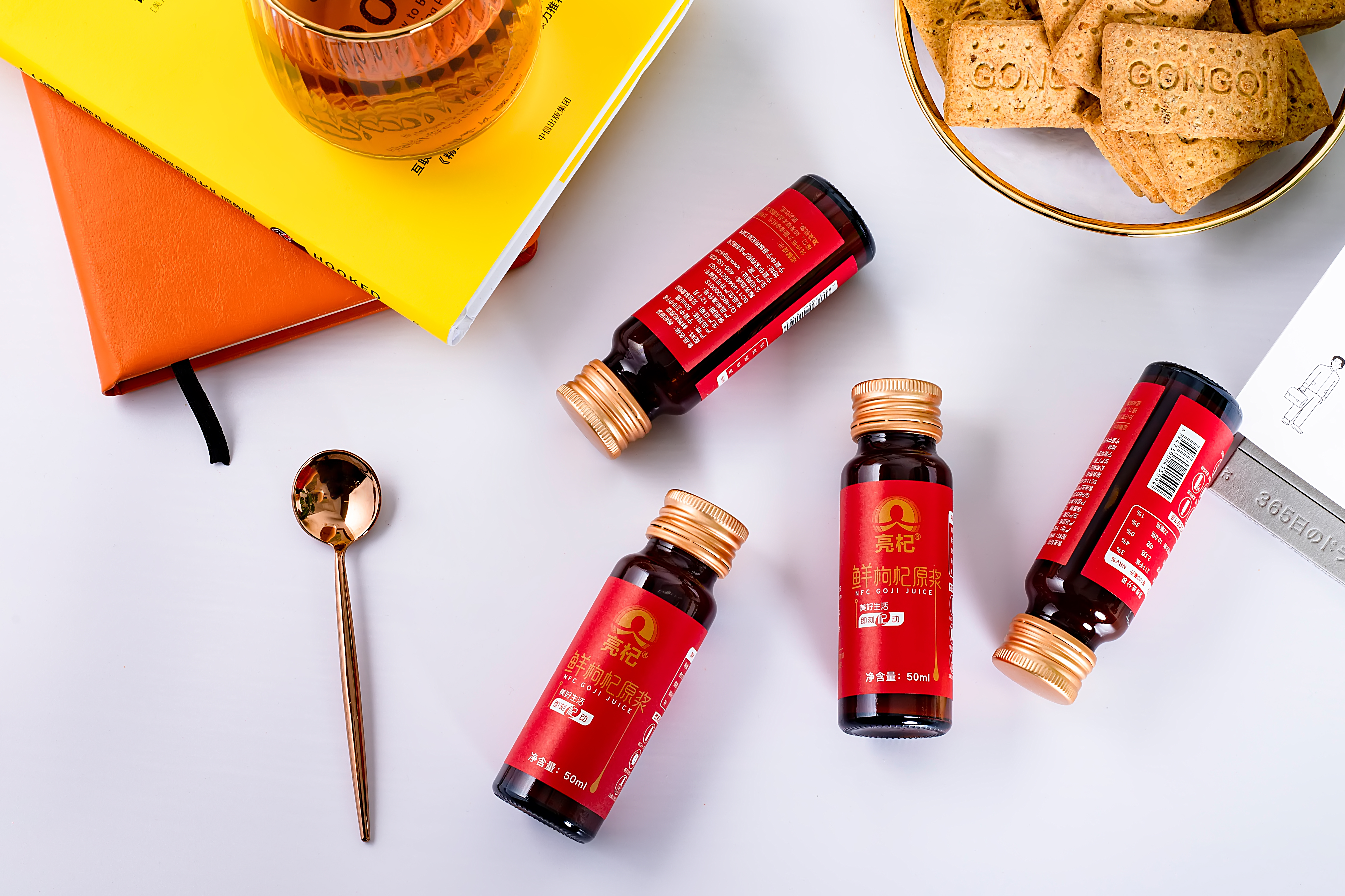  p>亮杞 ,是一个品牌商标,主要经营医用营养饮料; 维生素制剂; 补药