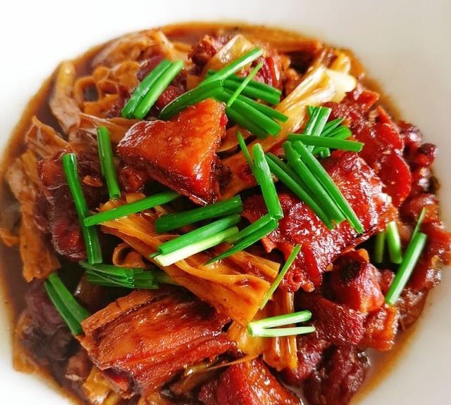 双椒腊鸭腿