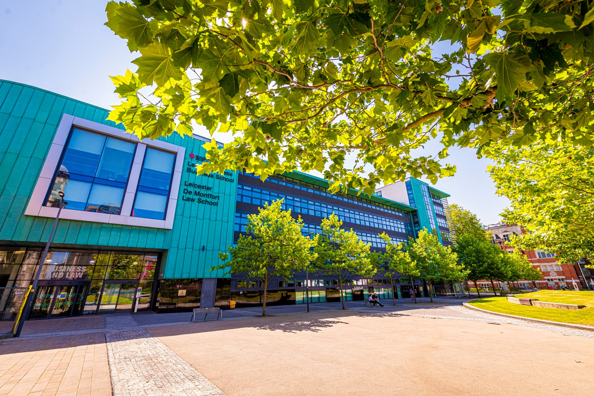  p>德蒙福特大学(de montfort university,简称dmu)坐落在 a target="