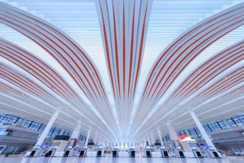 广州白云站内部