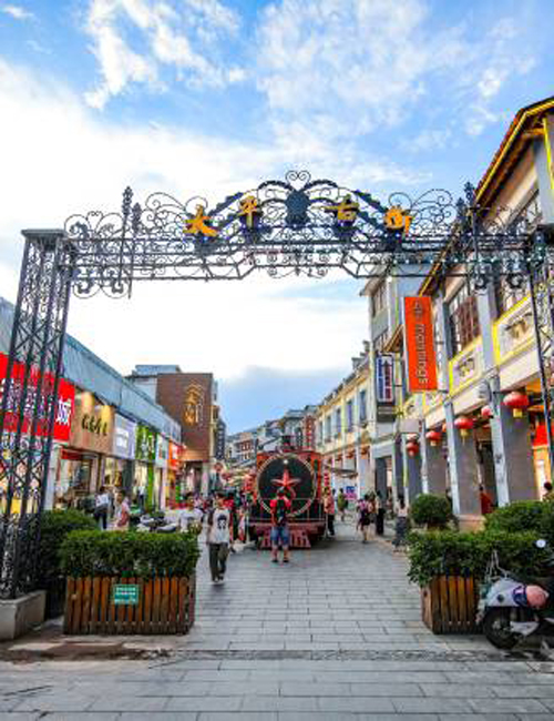  p data-id="terhbytdhhed">太平古街位于广东省河源市,始建于清朝,以