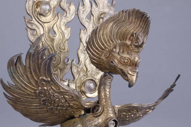 杭州挖出战国时期水晶杯？专家：非盗墓者遗留，5000年前就有水晶