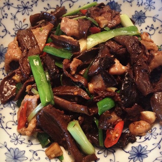 牛肝菌炒肉片