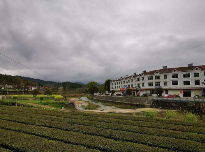 杨柳湾镇,隶属于湖北省黄冈市 a target="_blank" href="/item/英山县