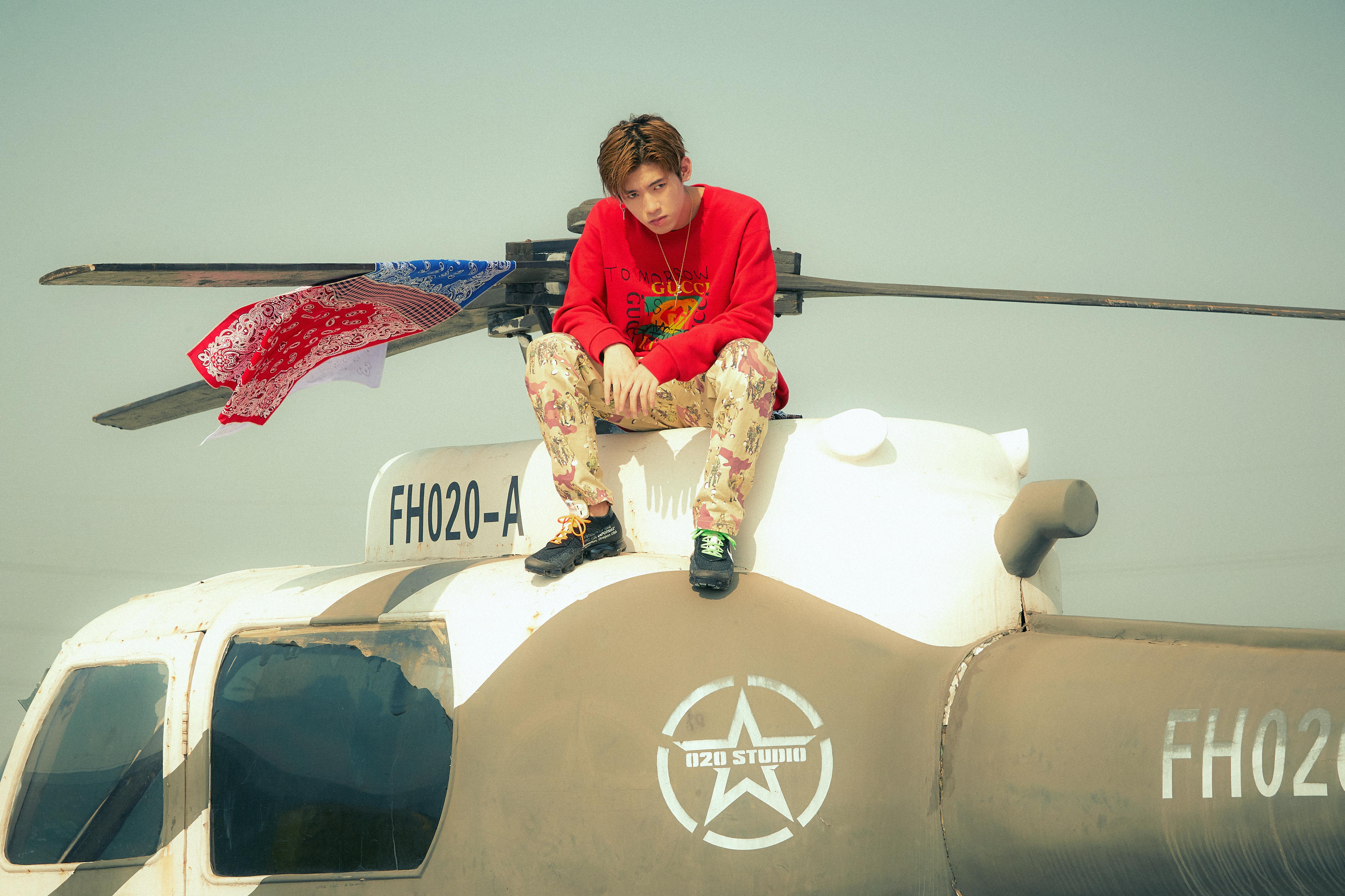  p>《江南西》是 a href="#" data-lemmaid="53302711">廖效浓 /a>