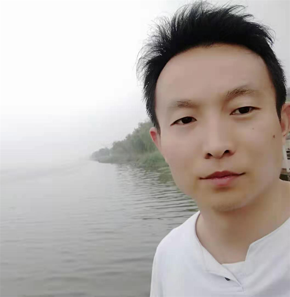 data-ctrid="sj9f7ynikfii">齐宁,号半尘斋主,男,知名画家,安徽宿州人