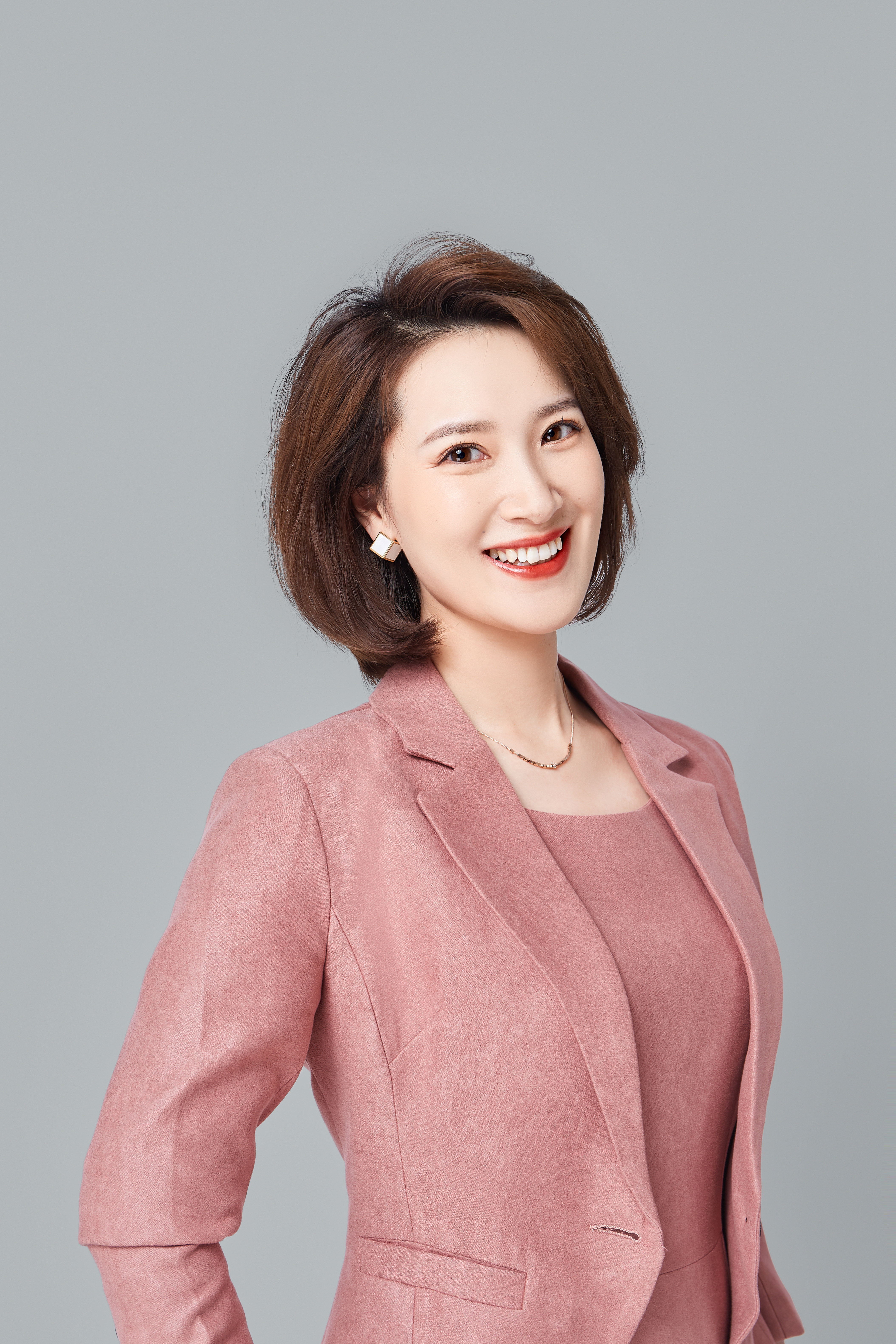 中国内地女主持人,播<span class="ref" data