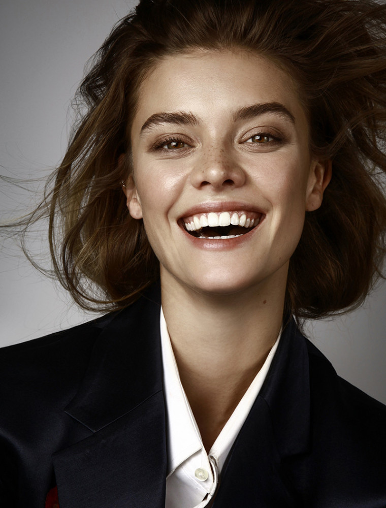  p>妮娜·阿格戴尔(nina agdal),1992年3月26日出生于丹麦,模特,演员.