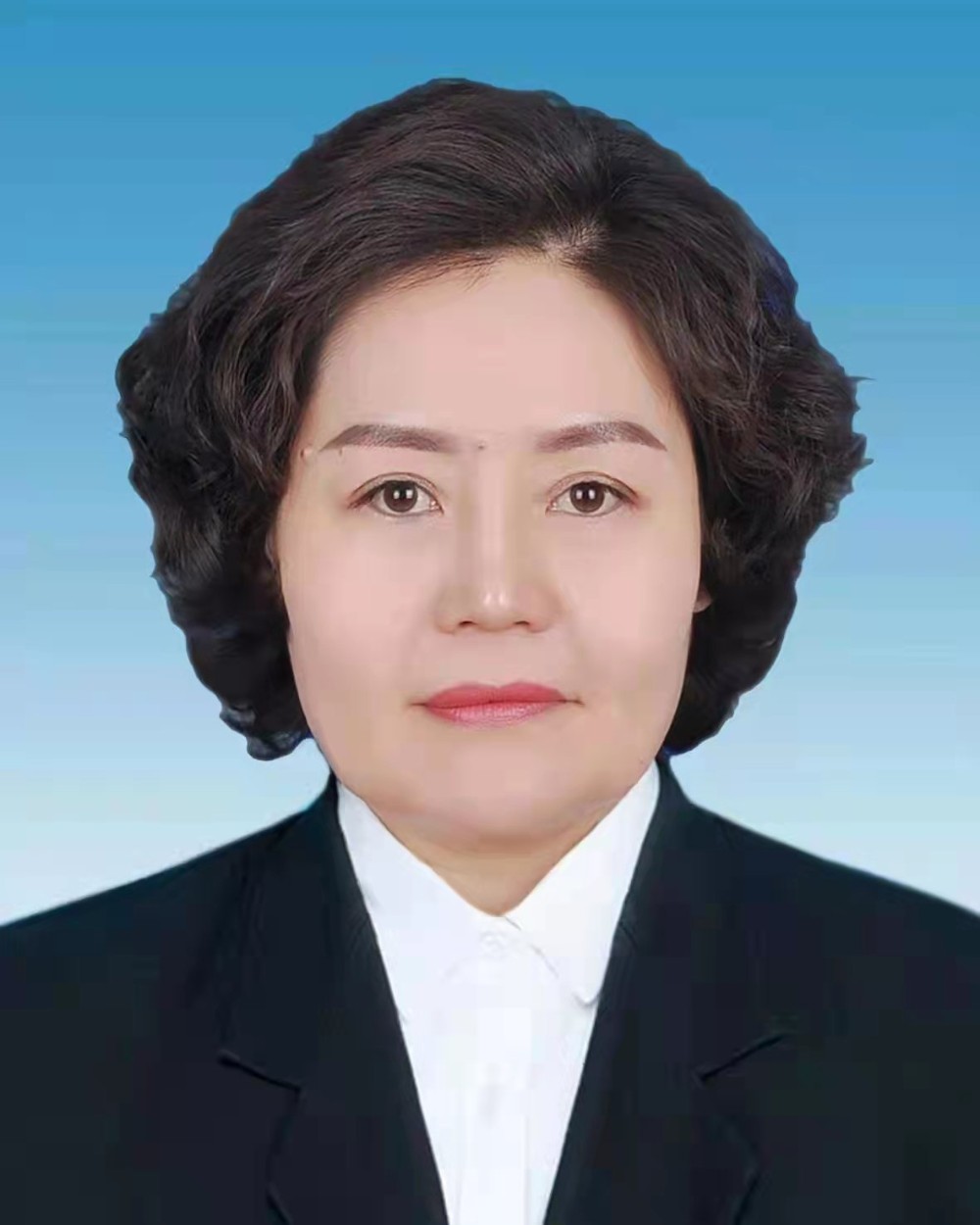  /p> p data-id="smveserhdmpx">现任内蒙古自治区呼伦贝尔市鄂伦春