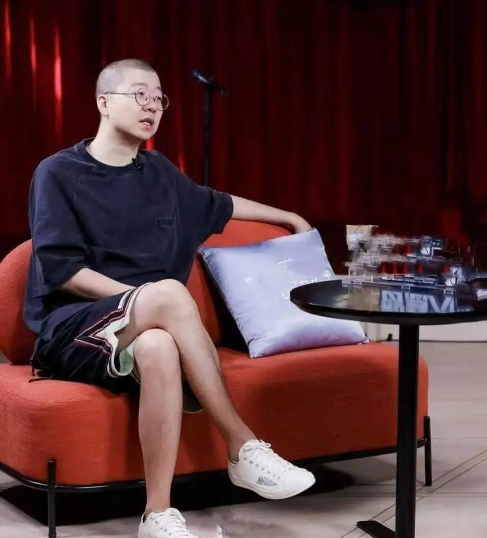 李诞：尽管《吐槽大会》更火，但我更为偏爱《脱口秀大会》_百科TA说