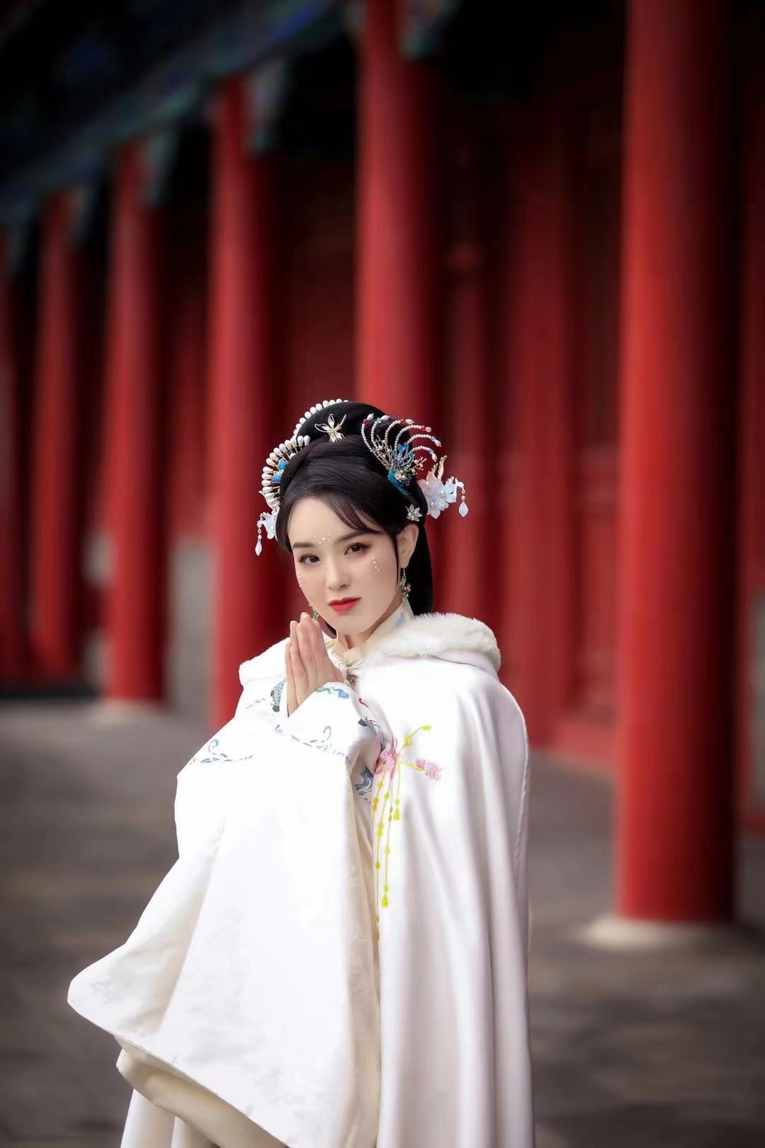  p>刘玉,女,陕西西安人,毕业于北京电影学院表演系,中国内地女演员.