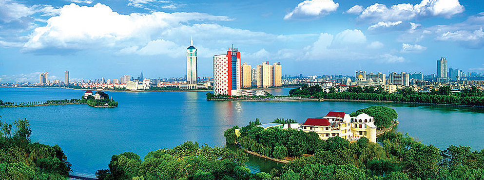 target="_blank" href="/item/南昌青山湖/554268" data-lemmaid="