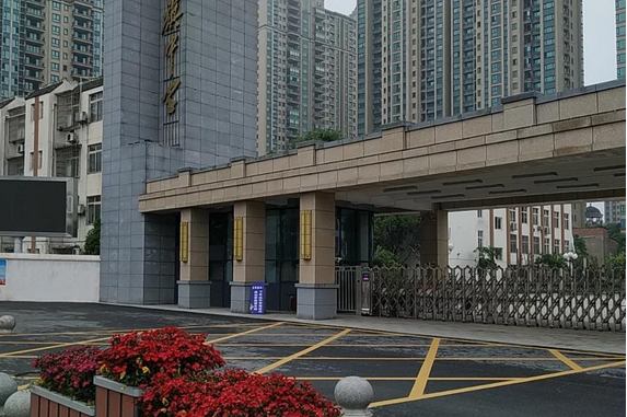 青白江红旗中学