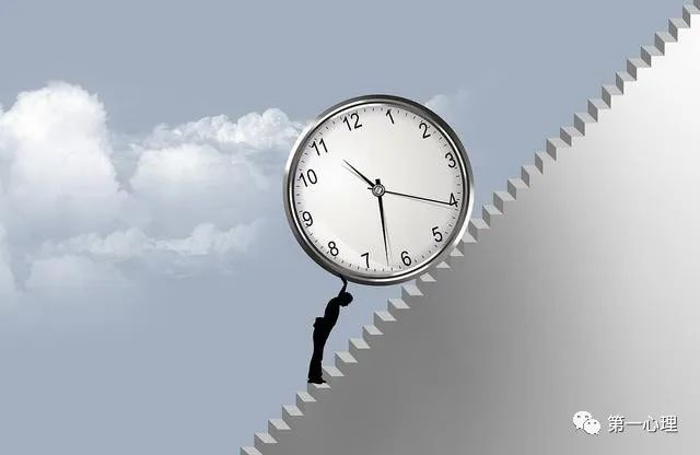 习惯性迟到、早到，对时间把控精确的人，都有三个目的_百科TA说