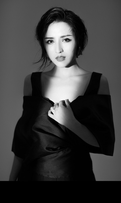  p>杨紫艺,女,歌手2018年,发行单曲《 a target=