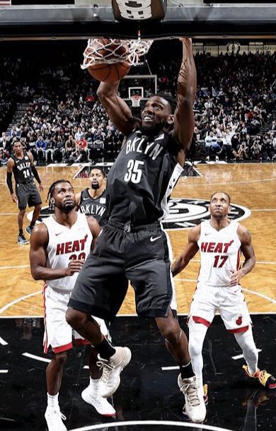 肯尼斯·伯纳德·法里德·刘易斯