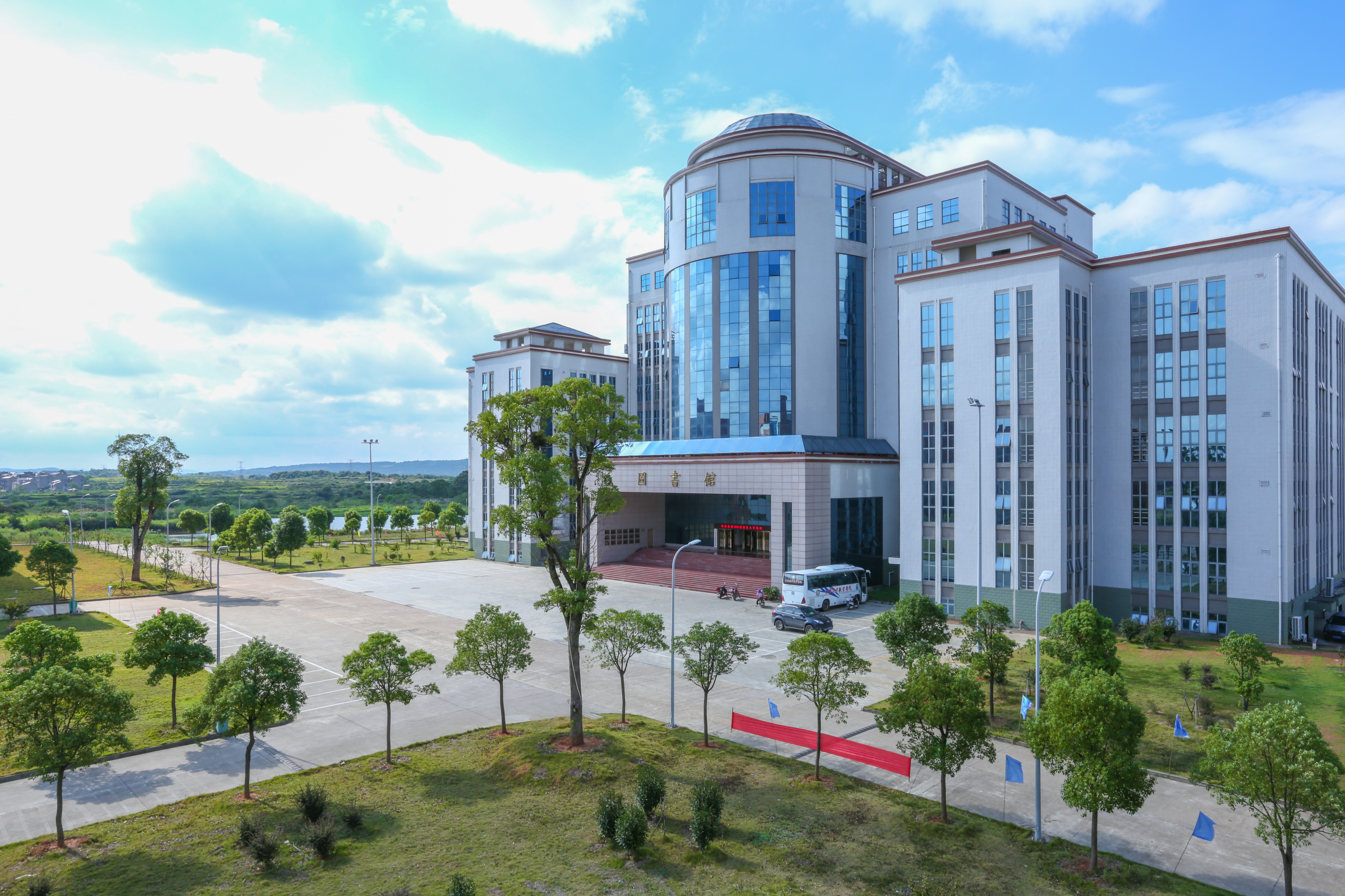  p>江西洪州职业学院(jiangxi hongzhou vocational college)是经 a