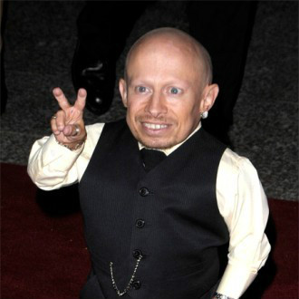  p data-id="gnfb38f449">凡尔纳,81厘米.世界上最短小的人之一.