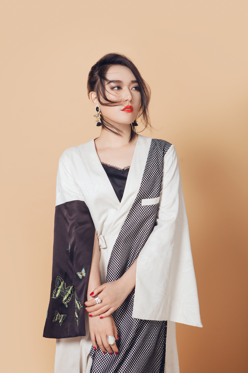  p data-id="gnwn7ly3jd">高晶,出生于 a ta