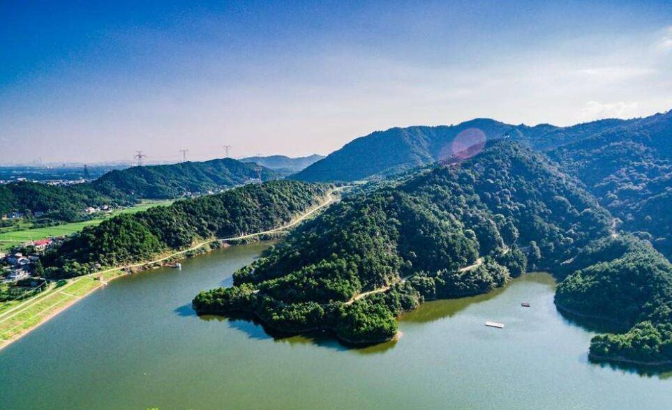  p data-id="go0706cvax">丰梅岭旅游风景区:"丰梅岭"位于湖南省长沙