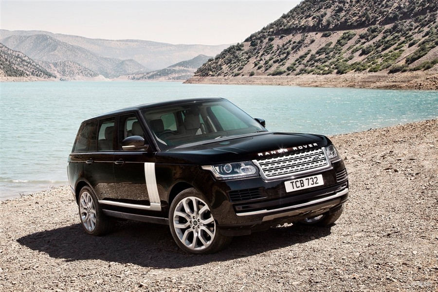  p>路虎揽胜是路虎的旗下的豪华suv.