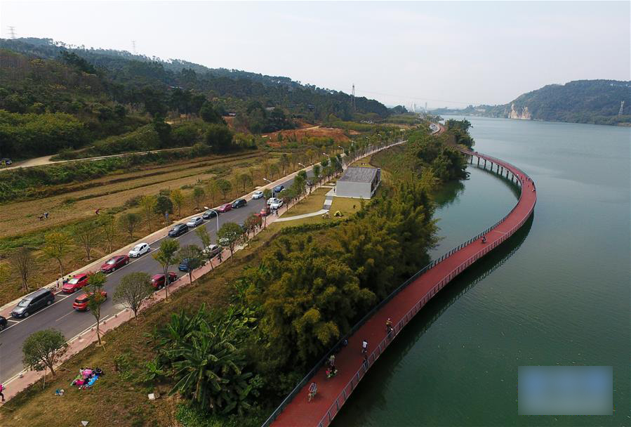  p data-id="gnc0xtv10w">环江滨水大道,起于柳州市河东大桥东端桥头