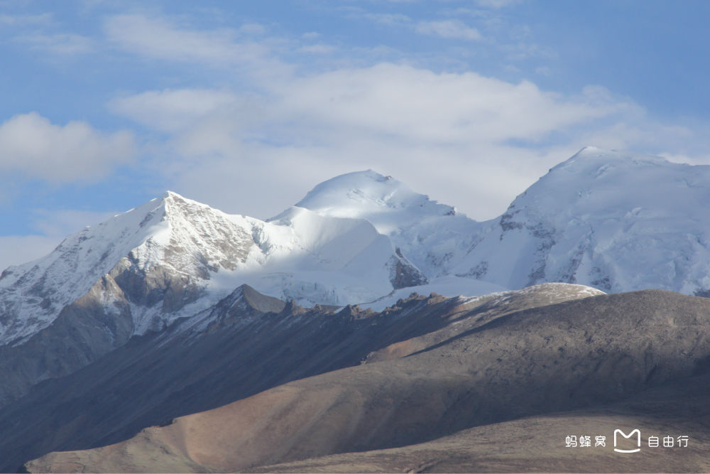  p>念青唐古拉山脉(nyainqêntanglha  shanmai)属于 a target="