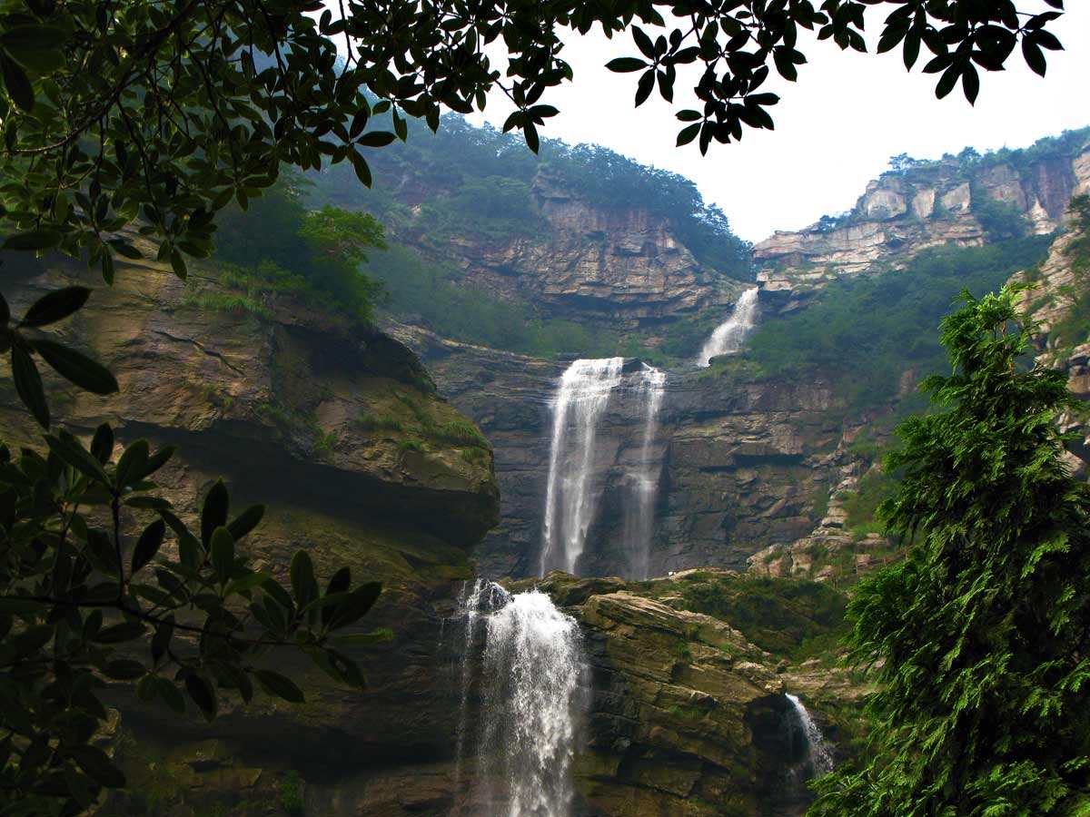  p data-id="gnwmt55iv8">珠海横琴三叠泉位于广东省珠海市南部横琴岛