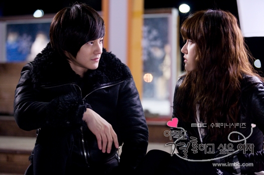  p>《想结婚的女人》是 a target="_blank" href="/item/金仁英