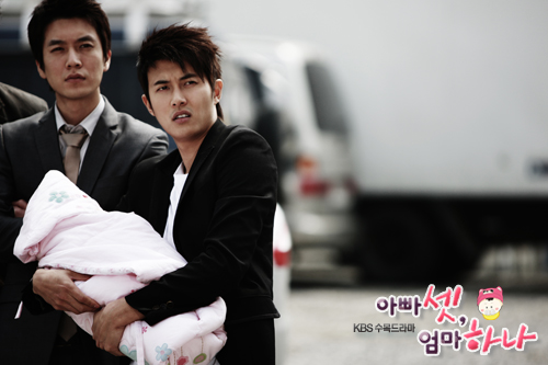 妈妈一个爸爸三个