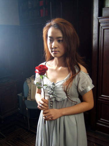 马剑琴,1984年3月14日出生于新疆,中国内地女歌手,演员,双胞胎女子