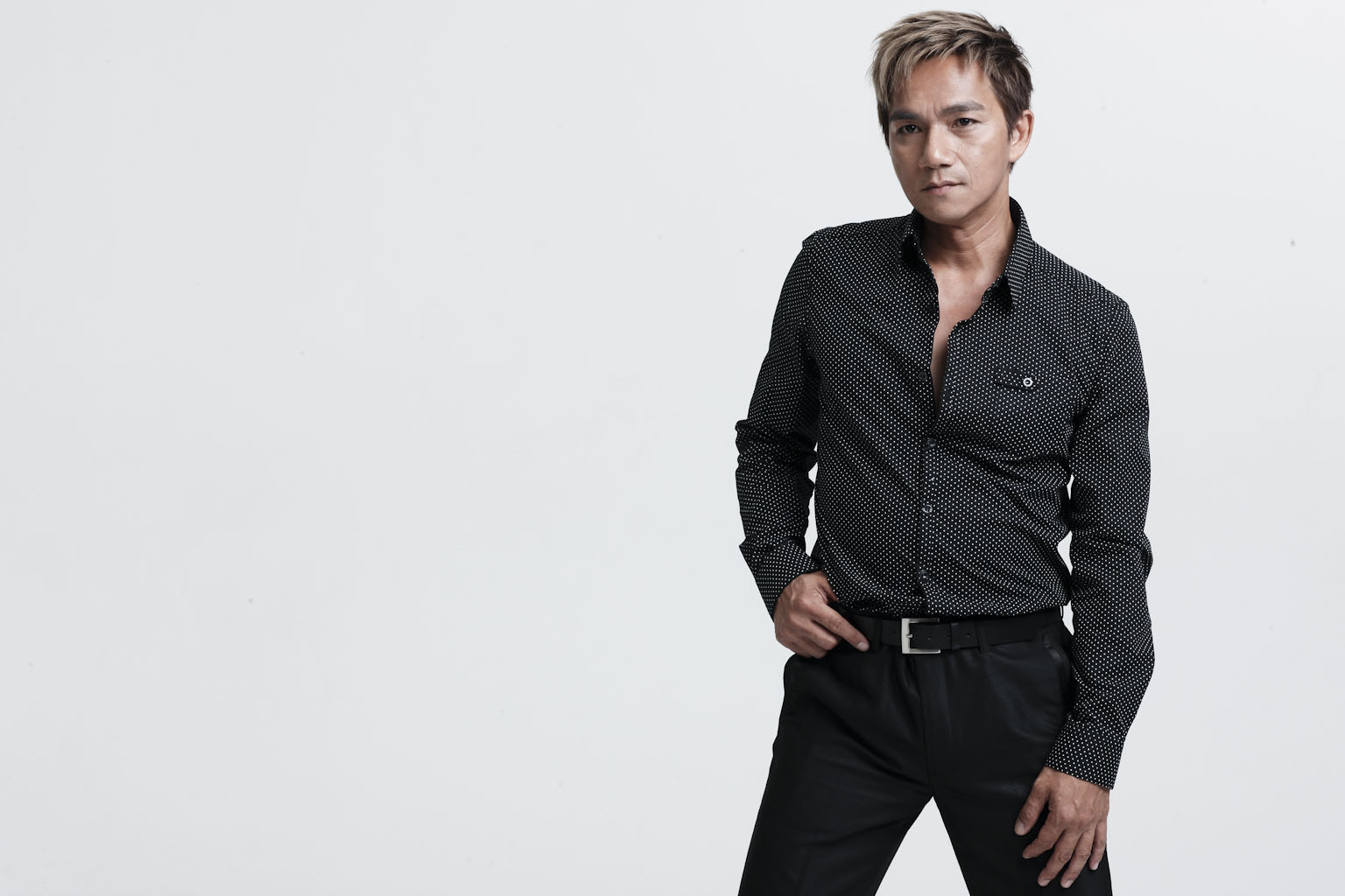  p>骆达华,1964年5月7日出生于中国 a target="_blank" href="/item