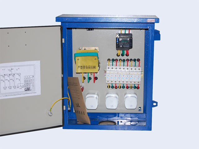  p>配电箱是电气装备,具有体积小,安装简便,技术性能特殊,位置固定