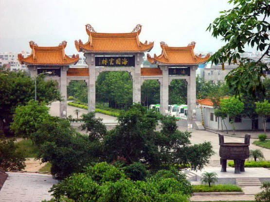  p data-id="gnb9ts6wei">青云岩风景区位于达濠区东南的大了望山