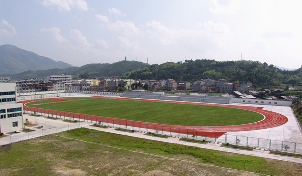  p>柘荣县第一中学(简称柘荣一中)创办于1944年,学校规划面积180亩,现