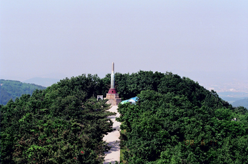 ">石山 /a>位于 a target="_blank" href="/item/旅顺">旅顺 /a> a