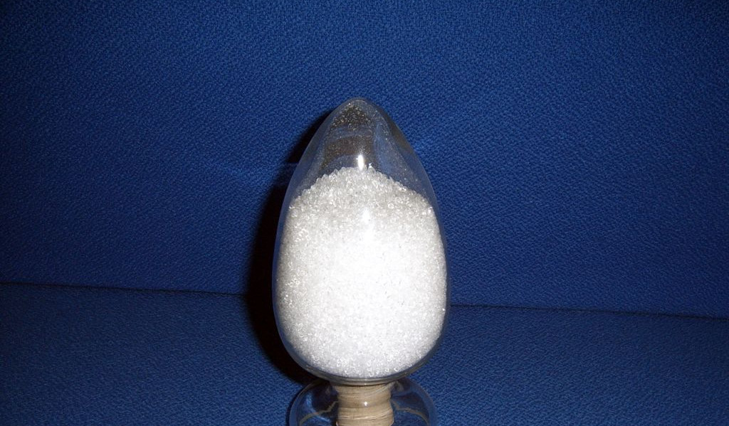  p>抗结皮剂产品是纯甲乙酮肟(或称丁酮肟),纯度≥99.8%. /p>