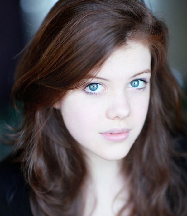  p data-id="go1d1ac8wu">乔基·亨莉 i>(georgie henley)  /i>,1995