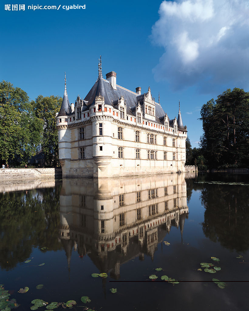  p>法兰西共和国( a target="_blank" href="/item/法语/660115" data